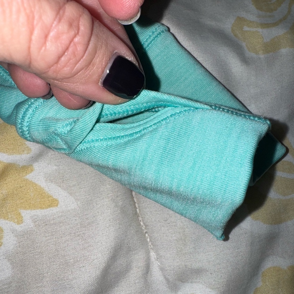 Under Armour ColdGear Aqua Top NWOT - Picture 5 of 6